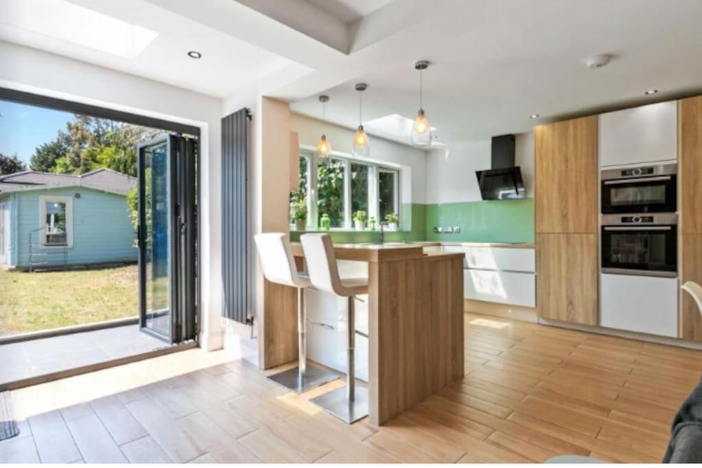 Large Family Home Near Richmond Park New Malden Zewnętrze zdjęcie